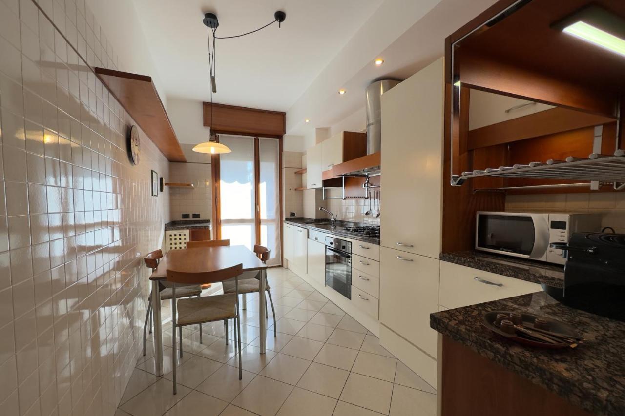 Best Way Rent - Apartments Near Tre Torri District Mailand Exterior foto
